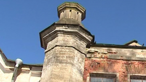 Усадьбу Роткирхов-Лелонгов ждет реставрация. Репортаж