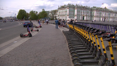 В Петербурге разрабатывают методы борьбы с нерадивыми электросамокатчиками