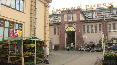 Суд приостановил работу Сытного рынка из-за нарушения антиковидных требований