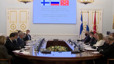Международное сотрудничество, прием граждан, развитие бизнеса. Какие вопросы решал Александр Беглов на неделе