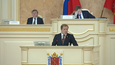 Сенатор Андрей Кутепов выступил с отчетом в Законодательном собрании Петербурга