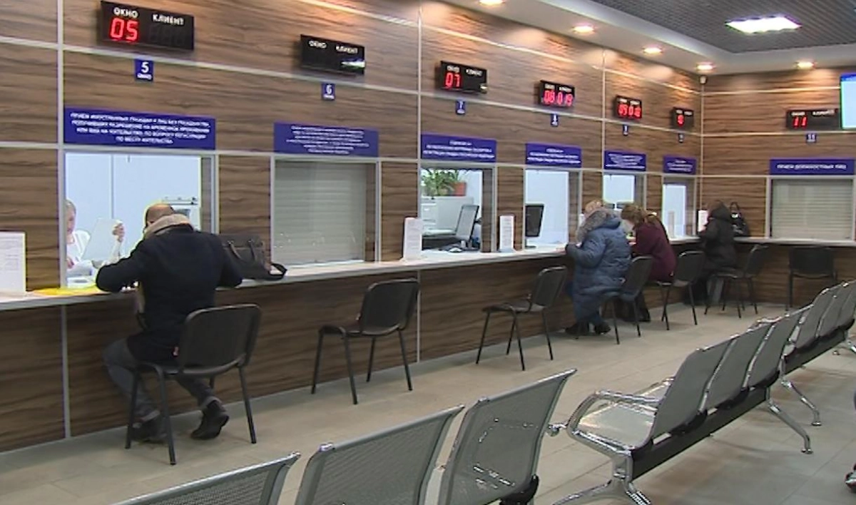 В Ленобласти возобновляется работа МФЦ и фуд-кортов в торговых центрах - tvspb.ru
