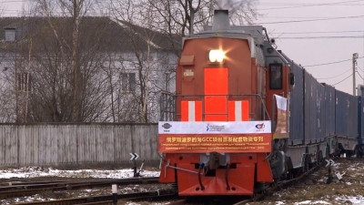 В Шушары прибыл первый контейнерный поезд с грузами для строительства ГХК в Усть-Луге