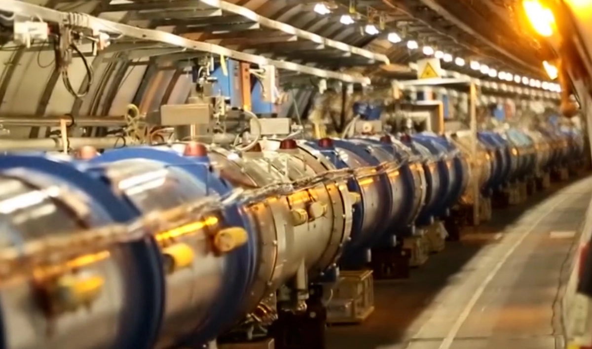 Физики ЦЕРН открыли частицу-тяжеловеса: в четыре раза массивнее протона - tvspb.ru