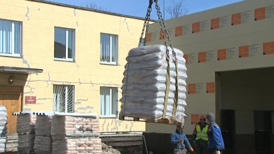 Авиация ЗВО доставила в Калининград стройматериалы для медцентра Минобороны