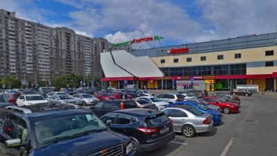 В Петербурге закрываются три гипермаркета «Карусель»