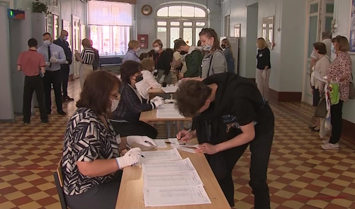 Как в городе прошел первый день сдачи ЕГЭ, смотрите в программе «Петербург против коронавируса» - tvspb.ru