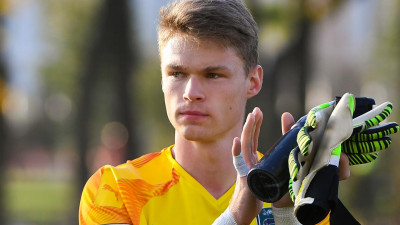Вратарь Денис Адамов близок к переходу в «Зенит»