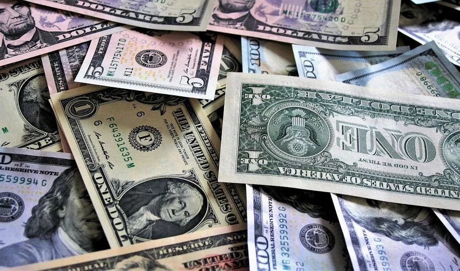 США выделят почти 500 млрд долларов на поддержку экономики, пострадавшей из-за коронавируса - tvspb.ru