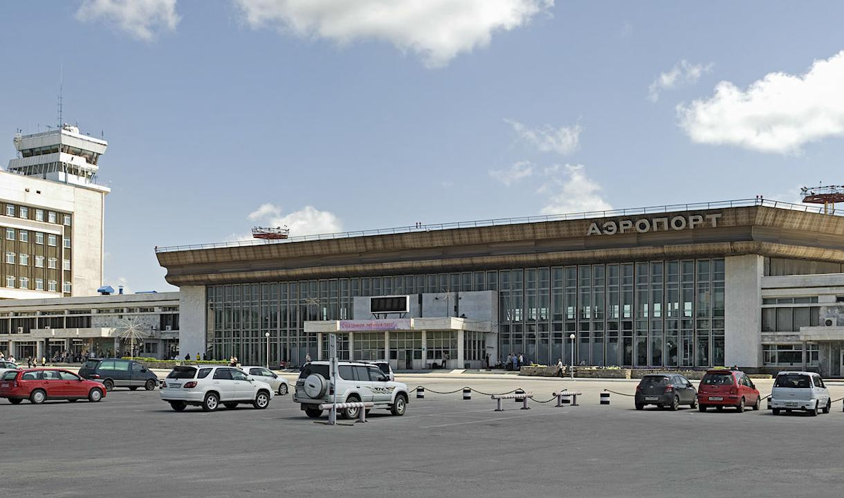 Самолет из Хабаровска в Петербург задержали из-за сообщения о минировании