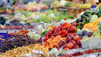 Смольный в условиях коронавируса в 4 раза ускорит согласование мест под временные торговые объекты