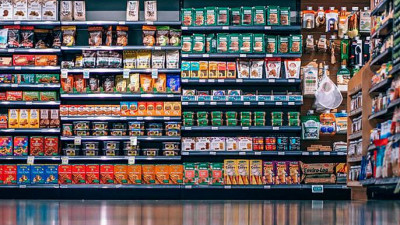 Большинство россиян заметили повышение цен и уменьшение объемов продуктовых упаковок