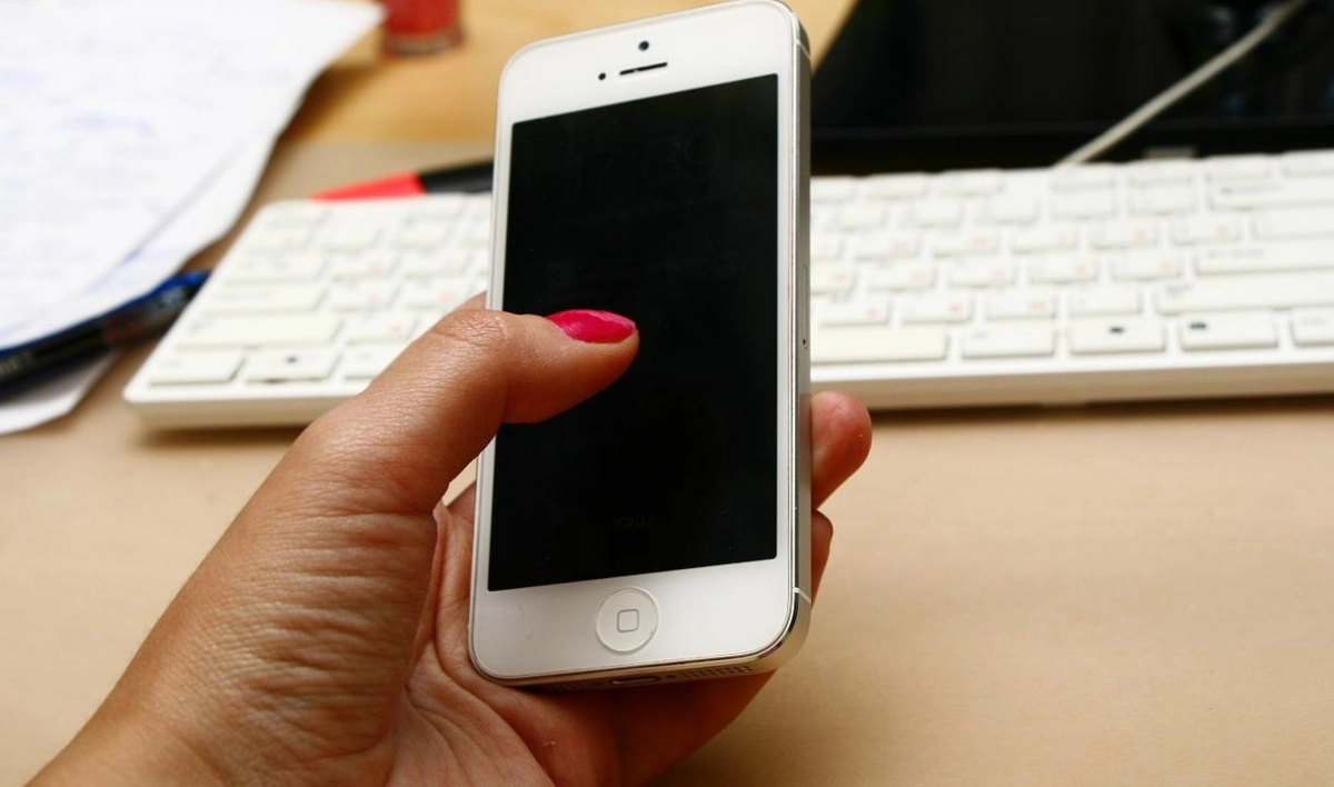 Старые модели iPhone перестанут полноценно работать - tvspb.ru