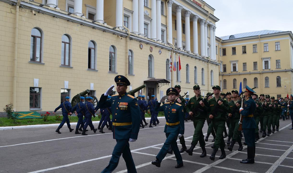 Михайловская военная артиллерийская академия отмечает 200-летие | Телеканал  Санкт-Петербург