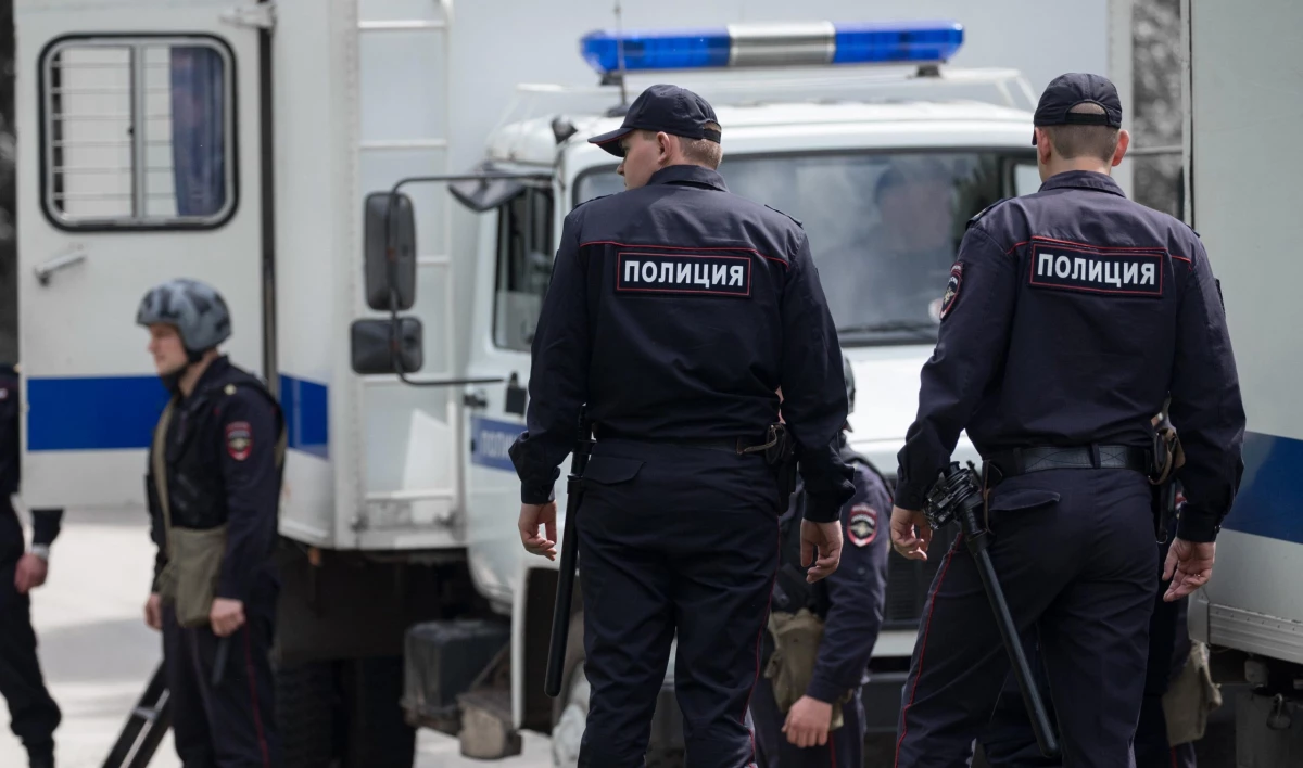 Порядка 10 тысяч человек эвакуировали в понедельник из-за ложных сообщений о минировании - tvspb.ru