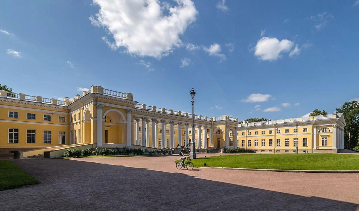 «Александровский дворец» в Пушкине закроют строительными лесами - tvspb.ru