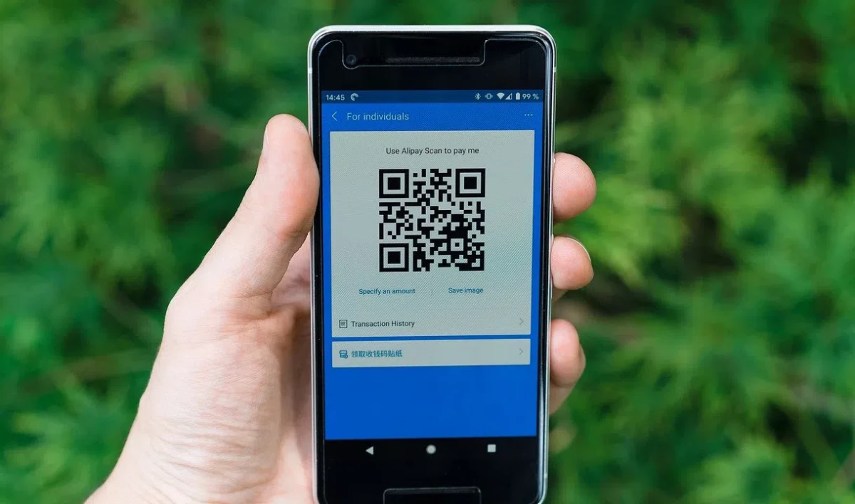 Минздрав допустил, что QR-код привитых от коронавируса будет действовать только полгода - tvspb.ru