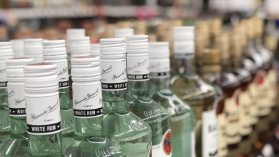 Депутаты Петербурга утвердили во втором чтении принципы работы «наливаек»