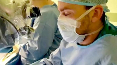 Врачи центра Алмазова спасли 24-летнюю девушку с редкой болезнью Моямоя