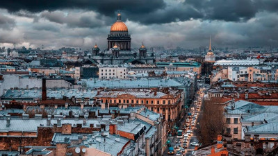 Третья волна COVID может прийти в Петербург в конце апреля