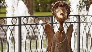 Скульптура ангела возвращается в Любашинский сад