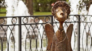 Скульптура ангела вернулась в Любашинский сад
