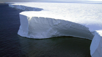 Российские исследователи ищут в Антарктиде самый древний лед