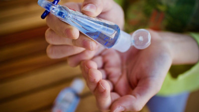 В России предложили распределять конфискованный алкоголь на производство антисептиков