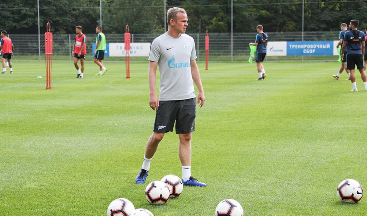 Анюков проводит свой первый матч в качестве тренера «Зенита» - tvspb.ru