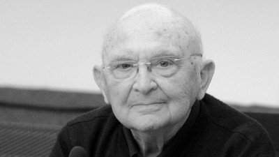 Умер израильский поэт Аарон Аппельфельд, переживший концлагерь