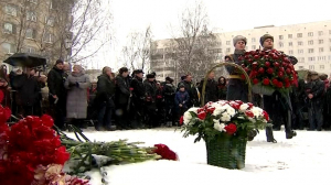 Возложение цветов к памятнику «Мужества Ленинградцев»