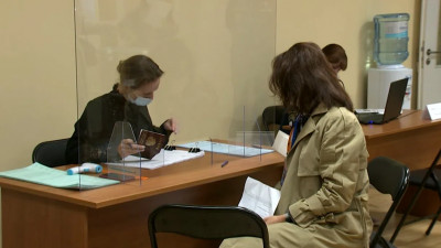 Горизбирком заявил, что пять бюллетеней на выборах в Петербурге – это нормально