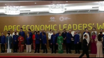 Путин и Трамп пожали руки на полях АТЭС