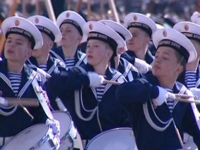 С намыва на Васильевском начали вывозить мусор после жалоб жителей - tvspb.ru