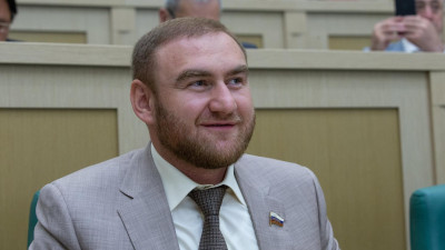 Совфед лишил Арашукова статуса сенатора