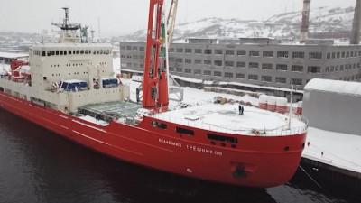 Ледокол «Академик Трешников» два месяца будет дрейфовать во льдах