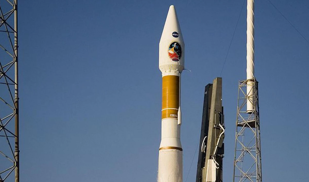 С мыса Канаверал стартовала ракета с военным космопланом США - tvspb.ru