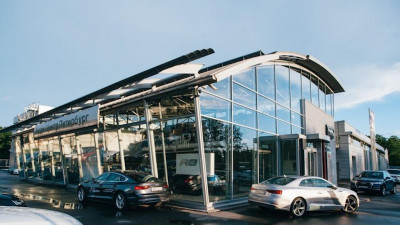 В Петербурге закрывается один из старейших центров по продаже автомобилей