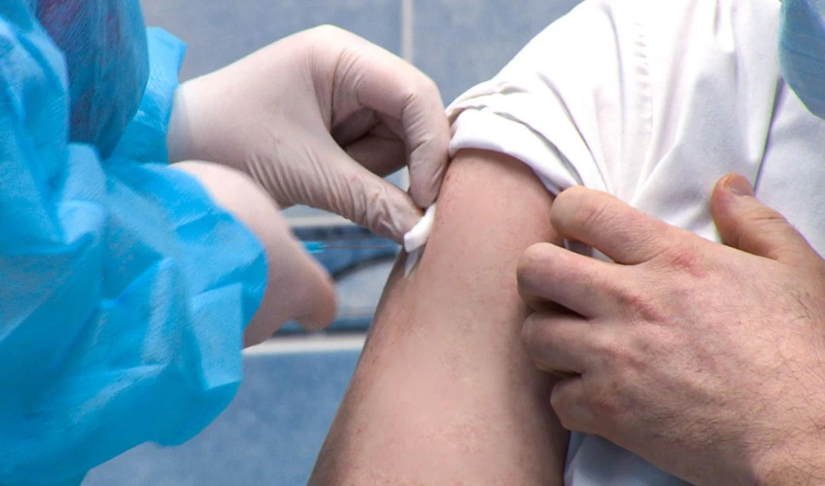 В Петербурге проведут исследование по вакцинации «ЭпиВакКороной» переболевших COVID-19 - tvspb.ru