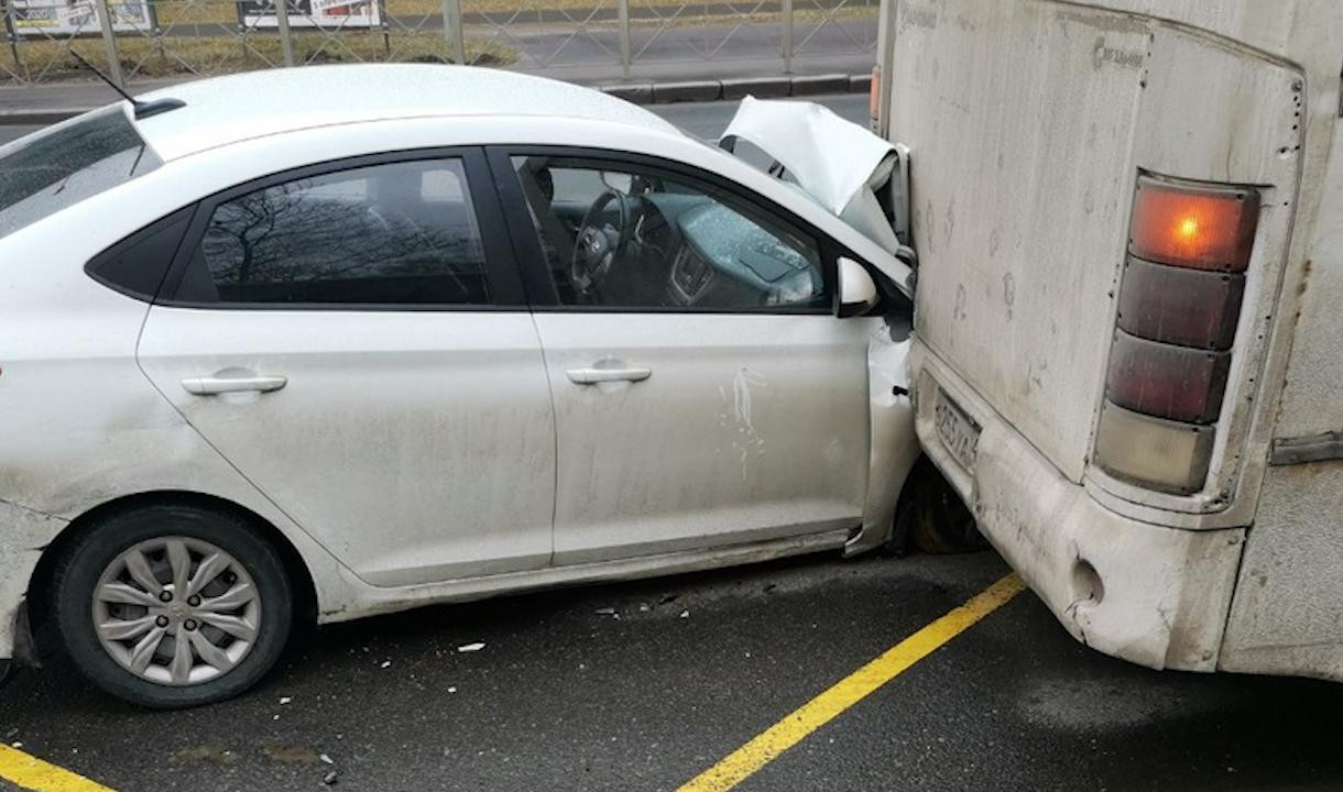 В Петербурге автомобилисты «играют в догонялки» с автобусами | Телеканал  Санкт-Петербург