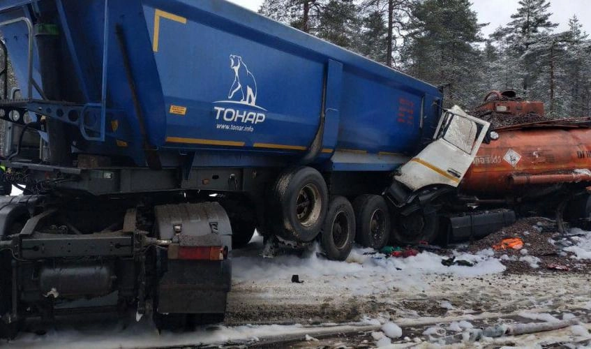 Движение по трассе «Скандинавия» открыли после столкновения двух большегрузов - tvspb.ru
