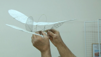 Какие авиамодели мастерят участники кружка в районном Дворце детского творчества