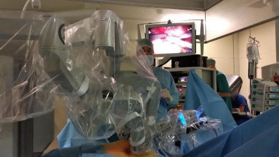 Хирурги Петербурга применили робота «Да Винчи» при удалении доброкачественной опухоли