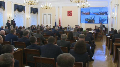 Правительство Петербурга подало в отставку