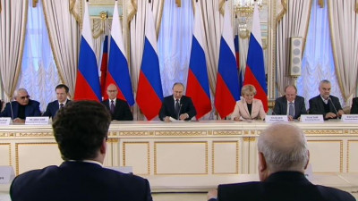 Владимир Путин проводит в Петербурге заседание Совета по культуре и искусству