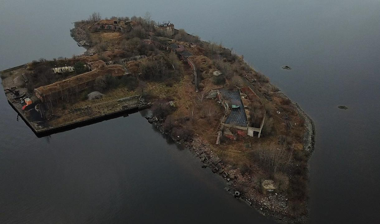 Остров фортов в кронштадте новогодний. Четвертый Северный Форт Кронштадт. Форт Константин Кронштадт вид сверху. 6 Северный Форт Кронштадта. Северный Форт 5 Северная батарея 5.