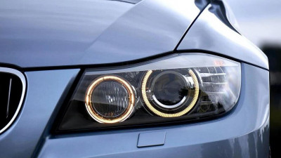 Российскому авторынку предрекли обвал на 30%