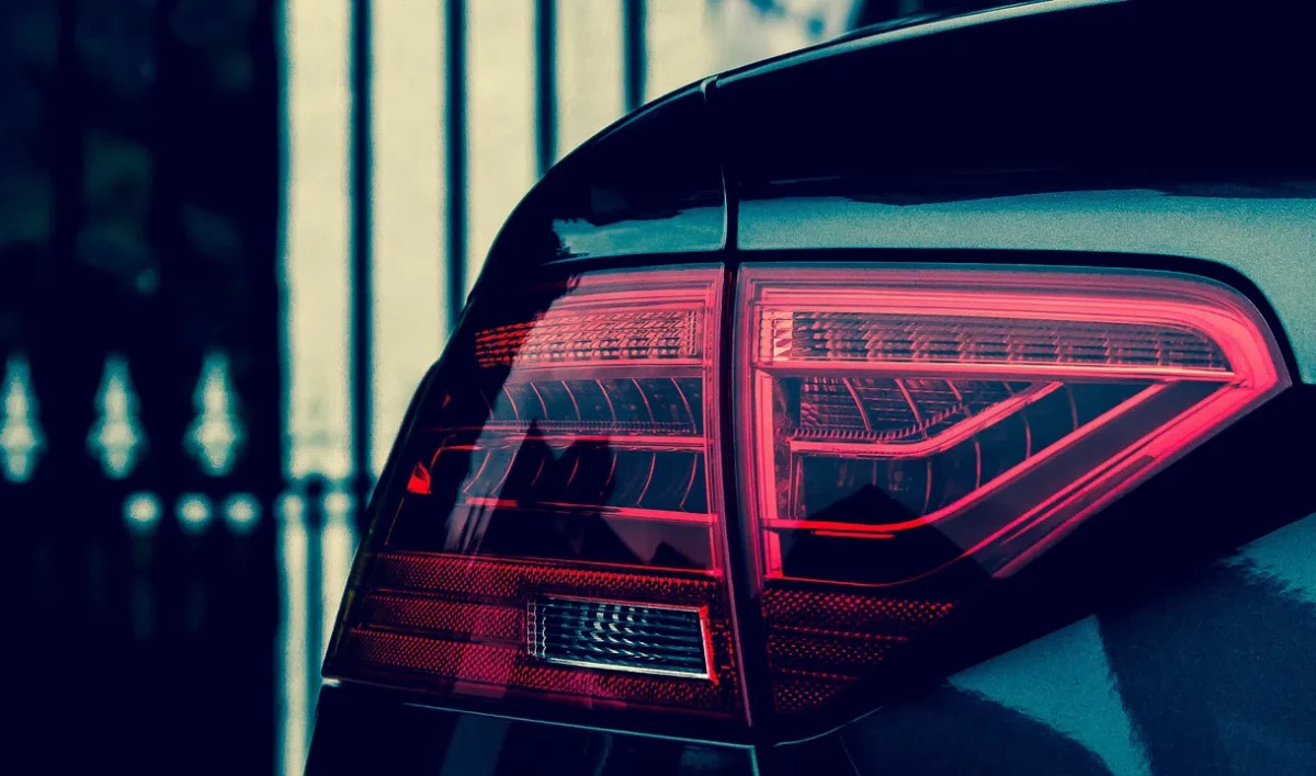 Минпромторг предложил поднять минимум «налога на роскошь» для автомобилей до 10 млн рублей - tvspb.ru