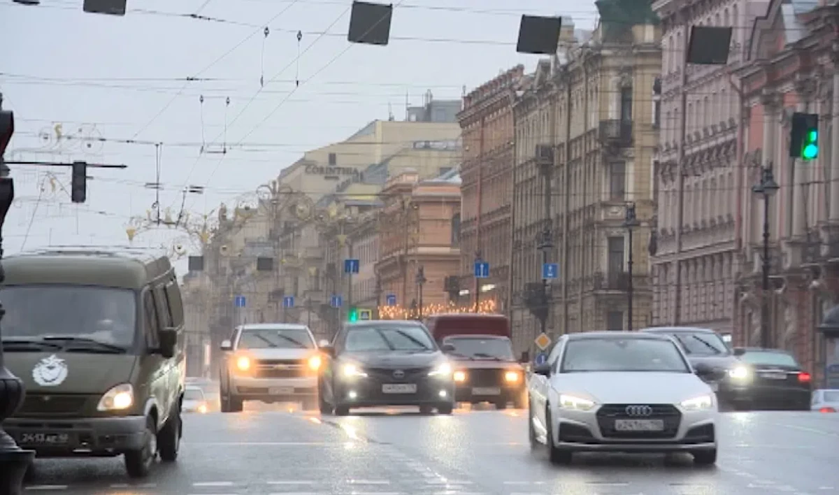 Петербуржцам объяснили, почему улицы города покрыла пыль | Телеканал  Санкт-Петербург