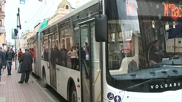 Автобусы, троллейбусы и трамваи изменят маршруты в воскресенье в связи с репетицией парада ко Дню ВМФ - tvspb.ru